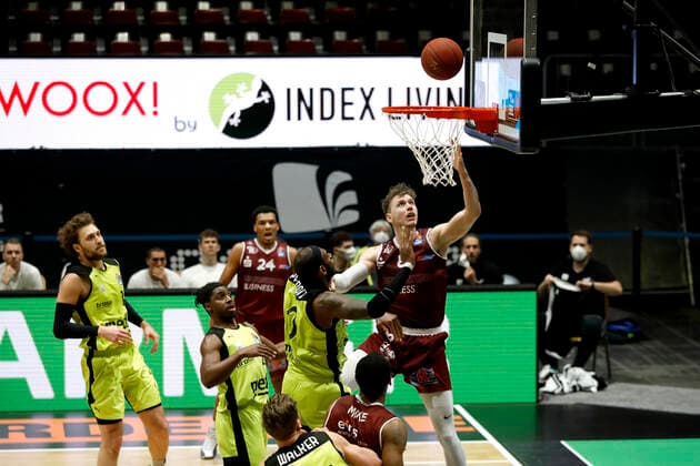 30 01 2021, easyCredit Basketball Bundesliga, BBL, 2020 2021 season, men, Chemnitz Niners Medi Bayreuth Jan Niklas Wimberg, Niners Chemnitz Chemnitz Fair Chemnitz Saxony Germany