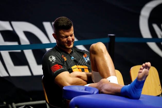 30 01 2021, easyCredit Basketball Bundesliga, BBL, season 2020 2021, men, Chemnitz Niners Medi Bayreuth Filip Stanic, Niners Chemnitz, has pain Chemnitz Fair Chemnitz Saxony Germany
