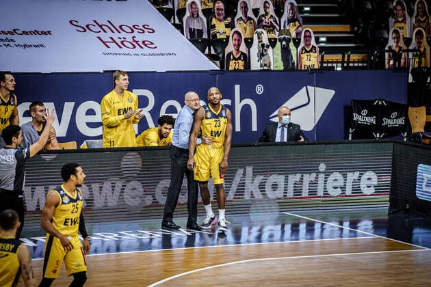 Basketball Oldenburg 30 01 2021 Season 2020 2021 easyCredit BBL 15 Matchday EWE Baskets s Oliver Würzburg Basketball Oldenburg 30 01 2021 Season 2020 2021 easyCredit BBL 15 Matchday EWE Baskets s Oliver Würzburg Head Coach, Mladen DrijenÄiÄ‡, EWE Baskets Oldenburg 23, Rickey Paulding, EWE Baskets Oldenburg editorial use only commercial use only by arrangement with the photographer Oldenburg Germany