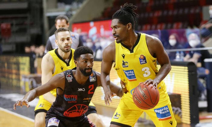 Ludwigsburg , Basketball easyCredit BBL Bundesliga , MHP RIESEN Ludwigsburg vs JobStairs GIESSEN 46ers , from left Isaac Hamilton Giessen Jaleen Smith Giants