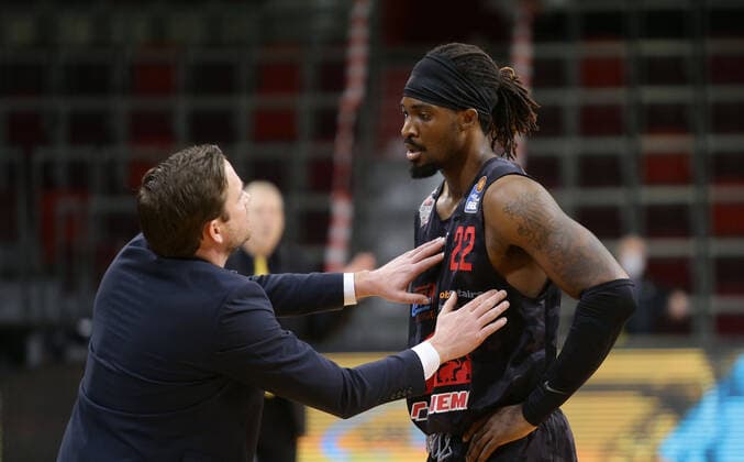 Ludwigsburg , Basketball easyCredit BBL Bundesliga , MHP RIESEN Ludwigsburg vs JobStairs GIESSEN 46ers , from left coach Rolf Scholz Chad Brown Giessen