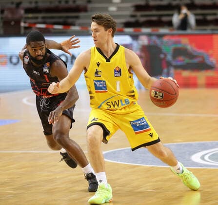 Ludwigsburg , Basketball easyCredit BBL Bundesliga , MHP RIESEN Ludwigsburg vs JobStairs GIESSEN 46ers , from left Jonathan Stark Giessen Jordan Hulls Giants