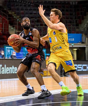 Ludwigsburg, Germany 30 January 2021 BBL 20 21 MHP Riesen Ludwigsburg vs JobStairs Giessen 46ers v li Jonathan Stark Giessen , Jordan Hulls Ludwigsburg Ludwigsburg MHP Arena Baden Württemberg Germany.