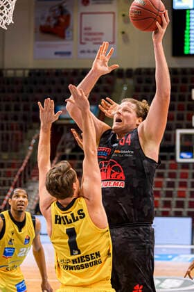 Ludwigsburg, Germany 30 January 2021 BBL 20 21 MHP Riesen Ludwigsburg vs JobStairs Giessen 46ers v li in duel Jordan Hulls Ludwigsburg and John Bryant Giessen Ludwigsburg MHP Arena Baden Württemberg Germany