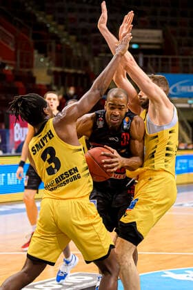 Ludwigsburg, Germany 30 January 2021 BBL 20 21 MHP Riesen Ludwigsburg vs JobStairs Giessen 46ers v li Jaleen Smith Ludwigsburg , Brandon Thomas Giessen , Jonas Wohlfarth Bottermann Ludwigsburg Ludwigsburg MHP Arena Baden Württemberg Germany.