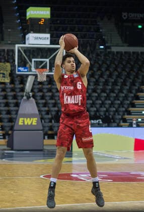 GER, Basketball, EWE Baskets Oldenburg vs s Oliver Würzburg 30 01 2021, EWE Arena, Oldenburg, GER, easy Credit BBL, EWE Baskets Oldenburg vs s Oliver Würzburg, in picture Joshua OBIESIE s Oliver Würzburg 6 single action, whole body whole body nordphotoxRojahn nph00310