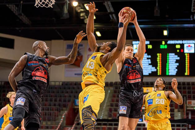 Ludwigsburg, Germany 30 January 2021 BBL 20 21 MHP Riesen Ludwigsburg vs JobStairs Giessen 46ers v li Brandon Bowman Giessen , Yorman Polas Bartolo Ludwigsburg , Scottie James Jr Giessen , Desi Rodriguez Ludwigsburg Ludwigsburg MHP Arena Baden Württemberg Germany.