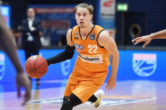 Basketball 1 Bundesliga, Season 2020 2021, 15 Matchday, Syntainics MBC Weißenfels vs ratiopharm Ulm 30 01 2021 92 104 52 51 Thomas Klepeisz Guard ratiopharm Ulm, back number 22 on the ball during the match MBC Weißenfels vs Ulm 30 01 2021 Weißenfels Sachsen Anhalt Germany Stadthalle Weißenfels