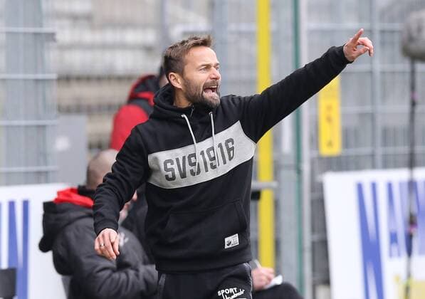 31 01 2021 Football Season 2020 2021 2 Football Bundesliga 19 Matchday SV Sandhausen 1916 SVS 1 FC Nürnberg FCN Club Sportfoto Zink DaMa DFL regulations prohibit any use of photographs as image sequences and or quasi video only for editorial use Michael Schiele Trainer SV Sandhausen SVS indicates gestures directs gives instructions
