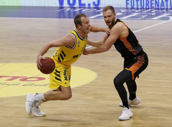 Luke Sikma, Robin Christen Action Game Scene Duel Sports Basketball BBL Bundesliga Men Season 2020 2021 31 01 2021 ALBA Berlin vs RASTA Vechta