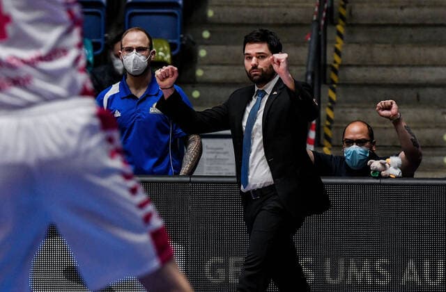 31 01 2021, xpsx, Basketball easyCredit BBL, Fraport Skyliners Telekom Baskets Bonn v l jubel Trainer Head Coach Sebastian Gleim Fraport Sykliners emspor Frankfurt am Main