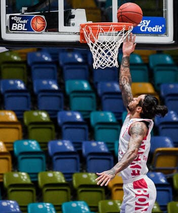 31 01 2021, xpsx, basketball easyCredit BBL, Fraport Skyliners Telekom Baskets Bonn v l Chris Babb Telekom Baskets Bonn emspor Frankfurt am Main