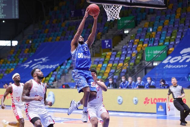 Fraport Skyliners Telekom Baskets Bonn, easyCredit BBL basket by Quantez Robertson Fraport Skyliners, 23 easyCredit BBL basketball match between Fraport Skyliners and Telekom Baskets Bonn at Fraport Arena in Frankfurt am Main , Frankfurt am Main Hesse Germany Fraport Arena on 31 January 2021.