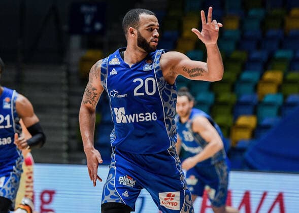 31 01 2021, xpsx, basketball easyCredit BBL, Fraport Skyliners Telekom Baskets Bonn v l Rasheed Moore Fraport Sykliners emspor Frankfurt am Main