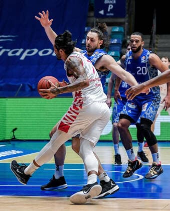 31 01 2021, xpsx, Basketball easyCredit BBL, Fraport Skyliners Telekom Baskets Bonn v l Chris Babb Telekom Baskets Bonn , Marco Völler Fraport Sykliners emspor Frankfurt am Main