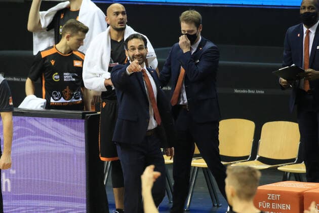 DEU, 1 BBL Alba Berlin vs RASTA Vechta , 31 01 2021, Mercedes Benz Arena, Berlin, DEU, 1 BBL Alba Berlin vs RASTA Vechta , in picture Head Coach Thomas Paech RASTA Vechta nordphotoxGmbHx xEngler nph00076