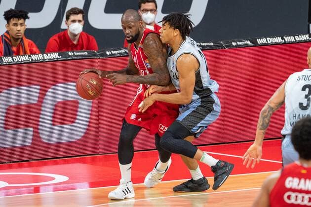 James Gist 21 FC Bayern , Jeremy Jones 24 Crailsheim Merlins , FC Bayern Basketball vs Crailsheim Merlins, BBL, 31 01 2021 Muenchen Bayern Germany Copyright: xkolbert-press UlrichxGamelx