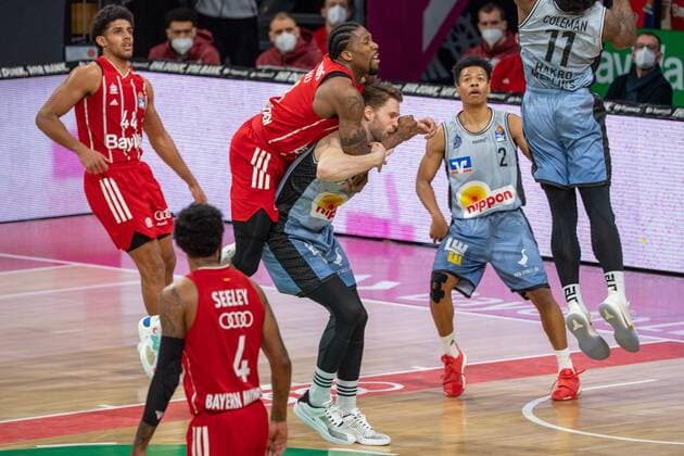Jalen Reynolds 8 FC Bayern , personal foul, FC Bayern Basketball vs Crailsheim Merlins, BBL, 31 01 2021 Muenchen Bayern Germany Copyright: xkolbert-press UlrichxGamelx