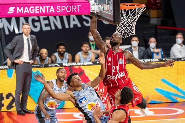 James Gist 21 FC Bayern , Trae Bell Haynes 2 Crailsheim Merlins , FC Bayern Basketball vs Crailsheim Merlins, BBL, 31 01 2021 Muenchen Bayern Germany Copyright: xkolbert-press UlrichxGamelx