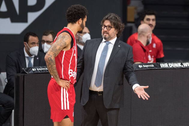 Basketball, BBL, 20210131, FC Bayern Munich Merlins Crailsheim In the picture Nick WEILER BABB FC Bayern Munich, 0 and Head Coach of FC Bayern Munich Andrea TRINCHIERI Munich Audi Dome Bayern Germany Copyright: Passion2Press MarkusxFischerx