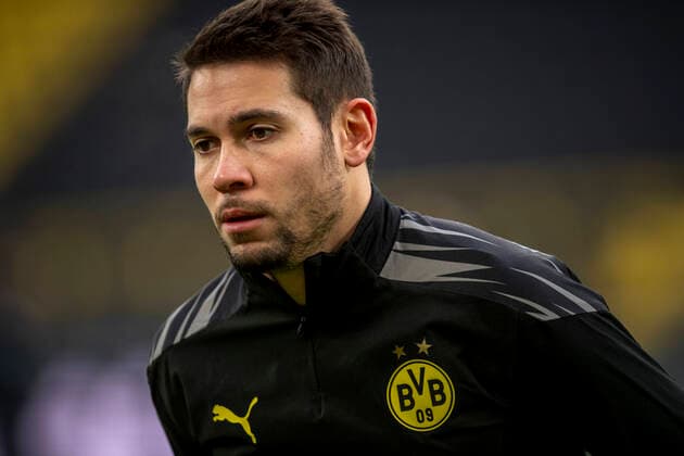 1. Bundesliga: Borussia Dortmund - FC Augsburg Fußball: 1. Bundesliga, Saison 2020 2021, 19. Spieltag, Borussia Dortmund - FC Augsburg am 30.01.2021 im Signal-Iduna-Park in Dortmund (Nordrhein-Westfalen). Dortmunds Raphael Guerreiro wärmt sich auf. DFL REGULATIONS PROHIBIT ANY USE OF PHOTOGRAPHS AS IMAGE SEQUENCES AND OR QUASI-VIDEO. Editorial Use ONLY National and International News Agencies OUT Dortmund Signal-Iduna-Park Nordrhein-Westfalen Deutschland *** 1 Bundesliga Borussia Dortmund FC Augsburg Fußball 1 Bundesliga, Saison 2020 2021, 19 Spieltag, Borussia Dortmund FC Augsburg am 30 01 2021 im Signal Iduna Park in Dortmund Nordrhein Westfalen Dortmunds Raphael Guerreiro warms up DFL REGULATIONS PROHIBIT ANY USE OF PHOTOGRAPHS AS IMAGE SEQUENCES AND OR QUASI VIDEO Editorial Use ONLY National and International News Agencies OUT Dortmund Signal Iduna Park Nordrhein Westfalen Deutschland Poolfoto David Inderlied Kirchner-Media pool ,EDITORIAL USE ONLY
