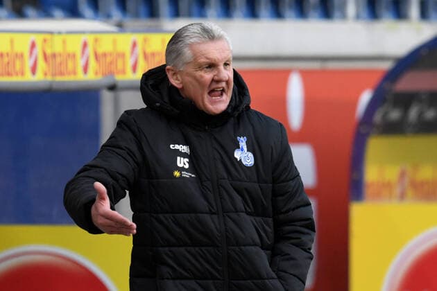 Interim coach Uwe Schubert MSV Duisburg emotional 31 01 2021, Football, 3 Liga, MSV Duisburg vs VFB Luebeck DFL DFB REGULATIONS PROHIBIT ANY USE OF PHOTOGRAPHS AS IMAGE SEQUENCES AND OR QUASI VIDEO 31 01 2021, Football, 3 Liga, MSV Duisburg vs VFB Luebeck Duisburg Copyright: xThomasxThienelx Eibner-Pressefotox EP_ttl