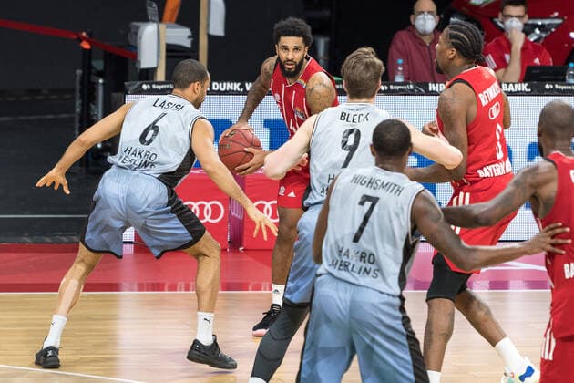 Basketball, BBL, 20210131, FC Bayern Munich Merlins Crailsheim Pictured are Dennis Jerome SEELEY FC Bayern Munich, 4 , Elias LASISI Merlins Crailsheim, 6 , Fabian BLECK Merlins Crailsheim, 9 and Jalen REYNOLDS FC Bayern Munich, 8 Munich Audi Dome Bayern Germany. Copyright: Passion2Press MarkusxFischerx