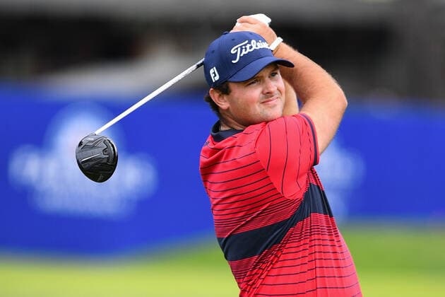 LA JOLLA, CA - JANUARY 31: Patrick Reed watches his tee shot on the 7th hole on the South Course during the final round of the Farmers Insurance Open golf tournament at Torrey Pines Municipal Golf Course on January 31, 2021. The tournament was played without fans due to the COVID-19 pandemic. (Photo by Brian Rothmuller Icon Sportswire) GOLF: JAN 31 PGA, Golf Herren - Farmers Insurance Open Icon21013084