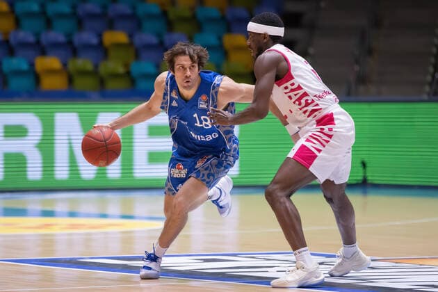 Fraport Skyliners Telekom Baskets Bonn, easyCredit BBL Joe Rahon Fraport Skyliners, 18 in duel with Josh Hagins Bonn, 5 Basketball match of easyCredit BBL between Fraport Skyliners and Telekom Baskets Bonn on 31 January 2021 at Fraport Arena in Frankfurt am Main , Frankfurt am Main Hesse Germany Fraport Arena