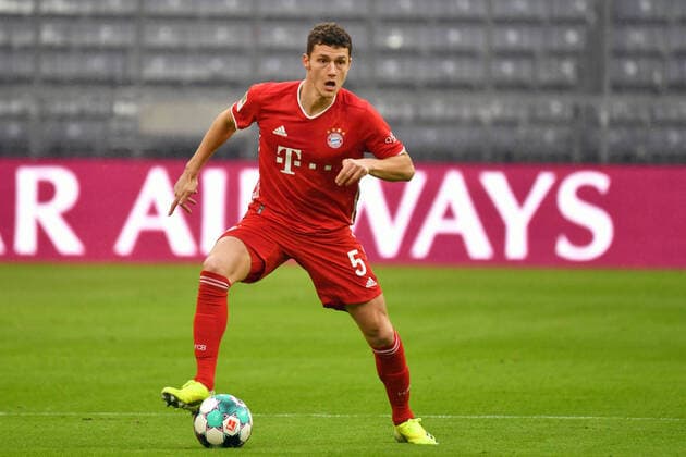 Benjamin PAVARD Bayern Muenchen , action,single action,single picture,crop,full body shot,whole figure Football 1 Bundesliga season 2020 2021,19 matchday,matchday19, FC Bayern Muenchen TSG 1899 Hoffenheim 4 1 on 30 01 2021 ALLIANZ ARENA