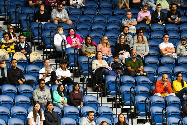TENNIS ATP, Tennis Herren CUP, Spectators watch the Round 1 of the ATP Cup match between Pablo Carreno Busta of Spain and John Millman of Australia at Melbourne Park in Melbourne, Tuesday, February 2, 2021. ( NO ARCHIVING, EDITORIAL USE ONLY, NO USE IN BOOKS WITHOUT CONSENT MELBOURNE VIC AUSTRALIA  Copyright: xDAVExHUNTx 20210202001517731716