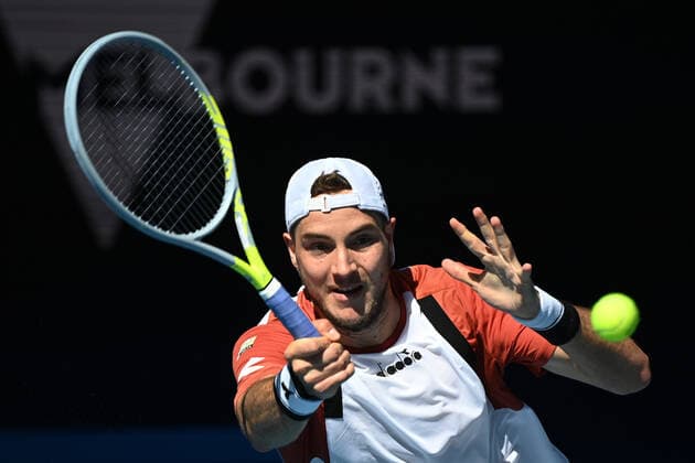 TENNIS ATP, Tennis Herren CUP, Jan-Lennard Struff of Germany in action during the ATP Cup match against Milos Raonic of Canada at Melbourne Park in Melbourne, Wednesday, February 3, 2021. ( NO ARCHIVING, EDITORIAL USE ONLY, NO USE IN BOOKS WITHOUT CONSENT MELBOURNE VIC AUSTRALIA  Copyright: xDEANxLEWINSx 20210203001517904606