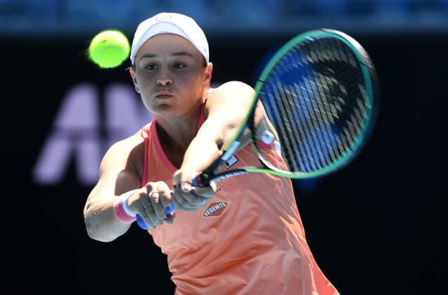 TENNIS YARRA VALLEY CLASSIC, Ashleigh Barty of Australia in action during the Round 3 Yarra Valley Classic - WTA, Tennis Damen 500 match against Marie Bouzkova of the Czech Republic at Melbourne Park in Melbourne, Wednesday, February 3, 2021. ( NO ARCHIVING, EDITORIAL USE ONLY, NO USE IN BOOKS WITHOUT CONSENT MELBOURNE VIC AUSTRALIA  Copyright: xDAVExHUNTx 20210203001517937372