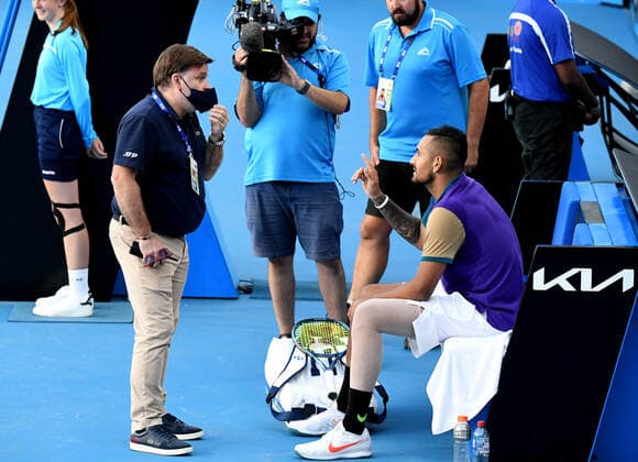 TENNIS MURRAY RIVER OPEN, Nick Kyrgios of Australia gestures to a tournament official after Kyrgios left the court refusing to play , following a time violation during the Round 2 Murray River Open - ATP, Tennis Herren 250 match against Harry Bourchier of Australia at Melbourne Park in Melbourne, Wednesday, February 2, 2021. ( NO ARCHIVING, EDITORIAL USE ONLY, NO USE IN BOOKS WITHOUT CONSENT MELBOURNE VIC AUSTRALIA  Copyright: xDAVExHUNTx 20210203001517982874
