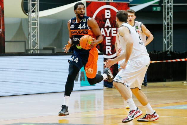 Leverkusen, Germany 03 February 2021 2 BBL Pro A 2020 2021 Bayer Giants Leverkusen vs Rostock Seawolves v li in duel Keith Wright Rostock Seawolves and J J Mann Bayer Giants Leverkusen Ostermann Arena Nordrhein Westfalen Copyright: xFotostandx xvanxderxVeldenx
