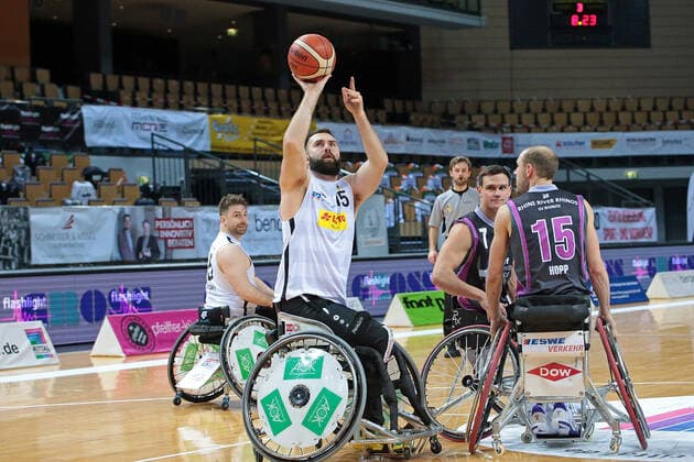 03 02 2021, xovx, wheelchair basketball, 1 Bundesliga, RSV Lahn Dill Rhine River Rhinos Wiesbaden v l Simon Brown RSV Lahn Dill , Michael Auprince RSV Lahn Dill , Chayse Wolf Rhine River Rhinos Wiesbaden , Andre Hopp Rhine River Rhinos Wiesbaden Wetzlar Rittal Arena Hessen Germany EN