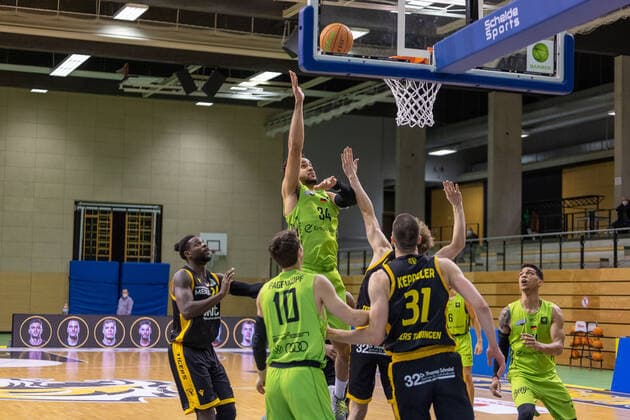 Roland Nyama Tigers Tübingen, 24 Jack Pagenkopf Ehingen Urspring, 10 Akim Jamal Jonah Ehingen Urspring, 34 Timo Lanmüller Tigers Tübingen, 77 Daniel Keppeler Tigers Tübingen, 31 Ferenc Gille Ehingen Urspring, 34 ¨¨¨Tigers Tübingen vs Ehingen Urspring, 2 Basketball, Bundesliga, Pro A, Barmer 2 Basketball, Matchday 19, Season 2020 2021, 03 02 2021, ¨¨ Tigers Tübingen Ehingen Urspring , Basketball, 2 Bundesliga, Barmer 2 Basketball, Matchday 19, Season 2020 2021, 03 02 2021 Rottenburg am Neckar. Copyright: xNinaxSander xEibnerxPressefotoxIx EP_NSR