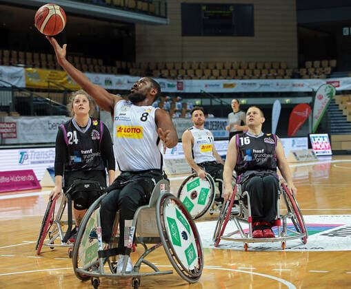 03 02 2021, xovx, wheelchair basketball, 1 Bundesliga, RSV Lahn Dill Rhine River Rhinos Wiesbaden v l Arinn Young Rhine River Rhinos Wiesbaden , Brian Bell RSV Lahn Dill , Steve Serio RSV Lahn Dill , Andre Hopp Rhine River Rhinos Wiesbaden Wetzlar Rittal Arena Hessen Germany EN
