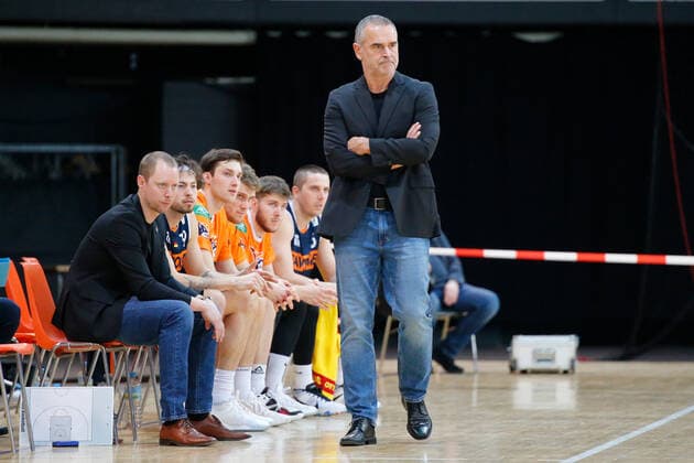 Leverkusen, Germany 03 February 2021 2 BBL Pro A 2020 2021 Bayer Giants Leverkusen vs Rostock Seawolves Head Coach Dirk Bauermann Rostock Seawolves Ostermann Arena Nordrhein Westfalen Copyright: xFotostandx xvanxderxVeldenx