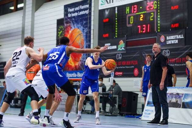 03 02 2021, Mens, Basketball, 2020 2021 season, 3 Bundesliga, Pro B South, College Wizards Basketball Lions points deficit in first half Karlsruhe Institute for Sport and Sportwis Baden Württemberg Germany