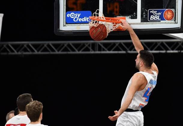 BAMBERG 03 02 2021 Basketball easycredit 1 Basketball Bundesliga 16 Matchday Brose Bamberg vs Syntainics MBC Benedikt Turodic 44, Mitteldeutscher BC with dunk Photo Hans Martin Issler isslerimages Brose Bamberg vs Syntainics MBC