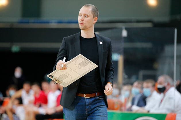 Leverkusen, Germany 03 February 2021 2 BBL Pro A 2020 2021 Bayer Giants Leverkusen vs Rostock Seawolves Assistant Coach Christian Held Rostock Seawolves Ostermann Arena Nordrhein Westfalen Copyright: xFotostandx xvanxderxVeldenx