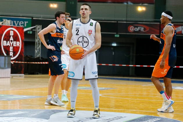 Leverkusen, Germany 03 February 2021 2 BBL Pro A 2020 2021 Bayer Giants Leverkusen vs Rostock Seawolves Wyatt Lohaus Bayer Giants Leverkusen shooting free throws Ostermann Arena Nordrhein Westfalen Copyright: xFotostandx xvanxderxVeldenx