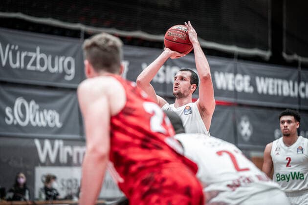 16 Zipser Paul, FC Bayern Munich during the match s Oliver Würzburg FC Bayern Munich Copyright: