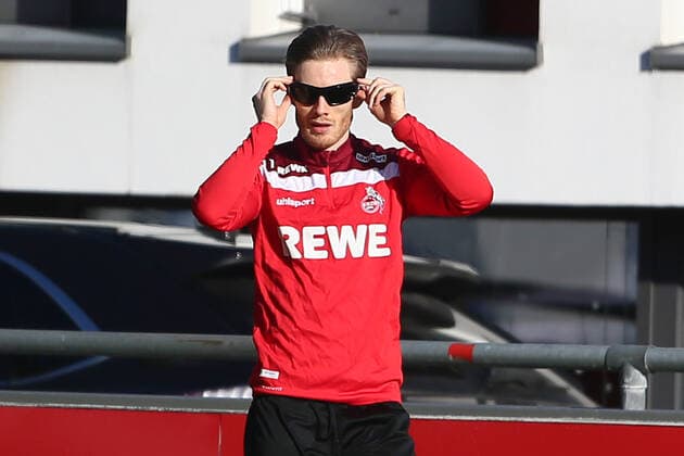 1 FC Köln training 1 FC Köln, training individual, Florian Kainz 1 FC Köln with strobo glasses, 04 02 2021,