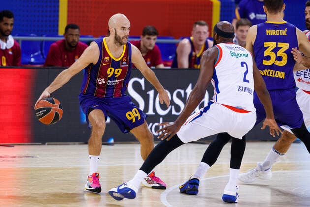 February 4, 2021, Barcelona, Spain: Nick Calathes of FC Barcelona, Barca in action during the Turkish Airlines EuroLeague match between FC Barcelona and Anadolu Efes Istanbul at Palau Blaugrana in Barcelona, Spain. Barcelona Spain - ZUMAd159 20210204_zia_d159_123 Copyright: xDavidxRamirezx