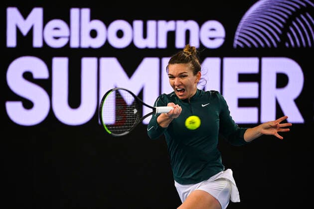 TENNIS GIPPSLAND TROPHY, Simona Halep of Romania in action during the Quarter Final Gippsland Trophy - WTA, Tennis Damen 500 match against Ekaterina Alexandrova of Russia at Melbourne Park in Melbourne, Friday, February 5, 2021. ( NO ARCHIVING, EDITORIAL USE ONLY, NO USE IN BOOKS WITHOUT CONSENT MELBOURNE VIC AUSTRALIA  Copyright: xDEANxLEWINSx 20210205001518454153