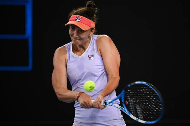 TENNIS GIPPSLAND TROPHY, Irina Begu of Romania in action during the Quarter Final Gippsland Trophy - WTA, Tennis Damen 500 match against Naomi Osaka of Japan at Melbourne Park in Melbourne, Friday, February 5, 2021. ( NO ARCHIVING, EDITORIAL USE ONLY, NO USE IN BOOKS WITHOUT CONSENT MELBOURNE VIC AUSTRALIA  Copyright: xDEANxLEWINSx 20210205001518457368