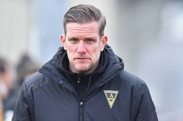 Football Men Season 2020 2021 Regionalliga West 12 Matchday SV Straelen TSV Alemannia Aachen on 09 01 2021 at the Stadium an der Römerstraße in Straelen Stefan Vollmerhausen Coach Alemannia Aachen North Rhine Westphalia Germany