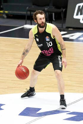 BBL easyCredit Basketball Bundesliga season 2020 2021 16 matchday on Friday, 05 February 2021 at edel optics de Arena in Hamburg Hamburg Towers Medi Bayreuth Bastian Doreth Bayreuth Hamburg Towers Medi Bayreuth